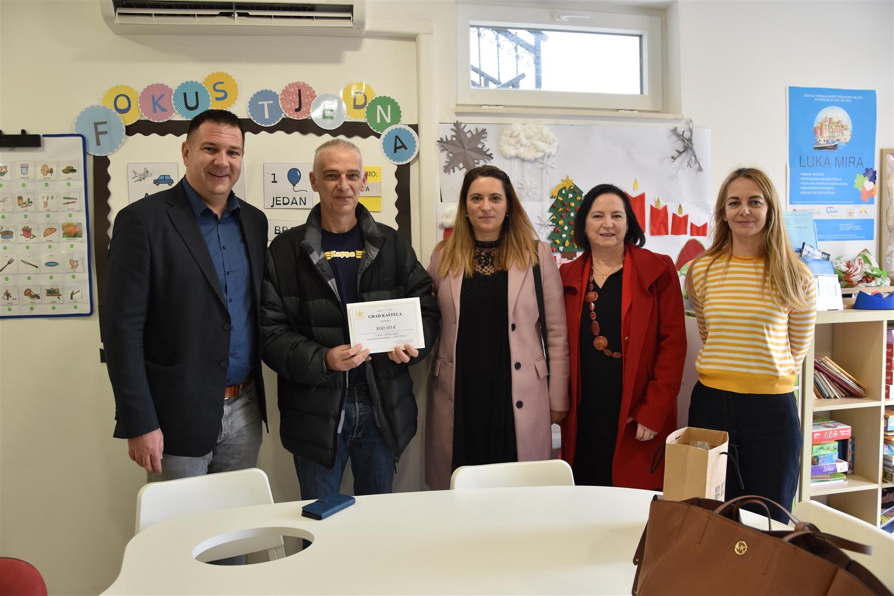 Predblagdanski obilasci kaštelanskih ustanova i udruga