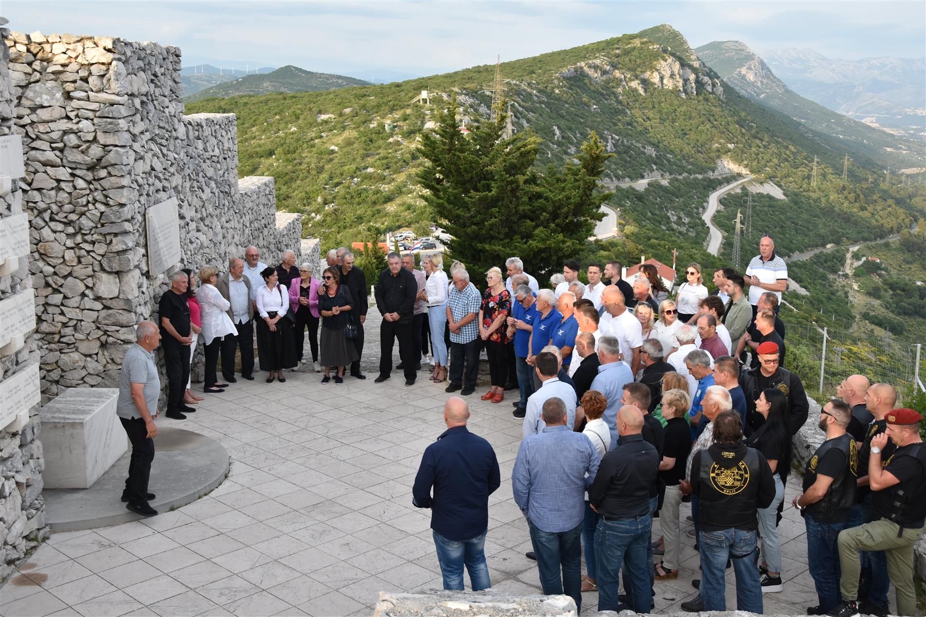 Prigodnim programom u Kaštelima svečano obilježen Dan državnosti