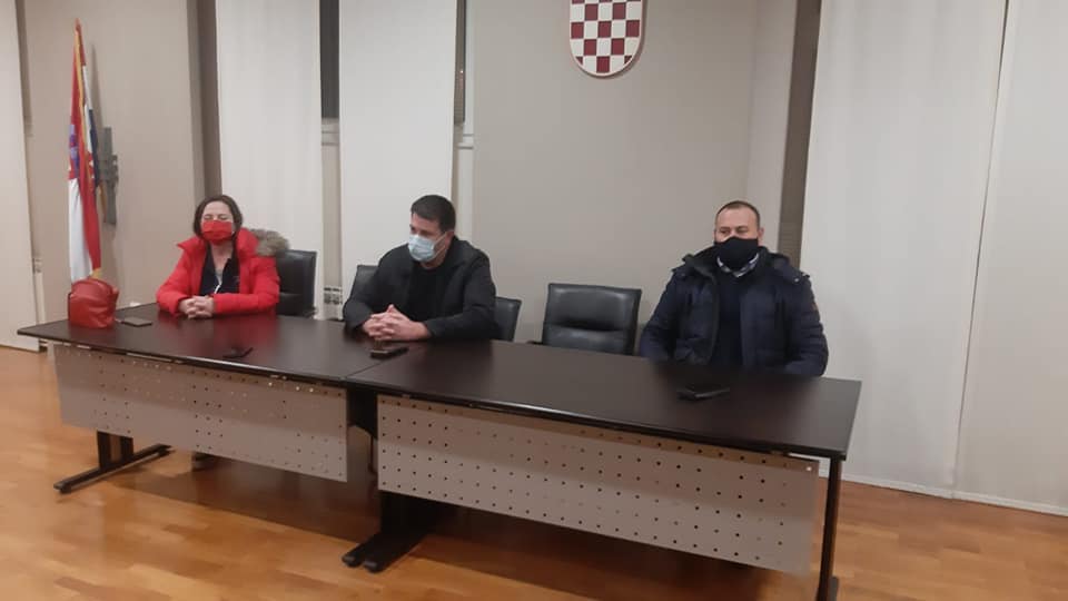 Održan sastanak gradskog Stožera Civilne zaštite zbog razornog potresa u Petrinji