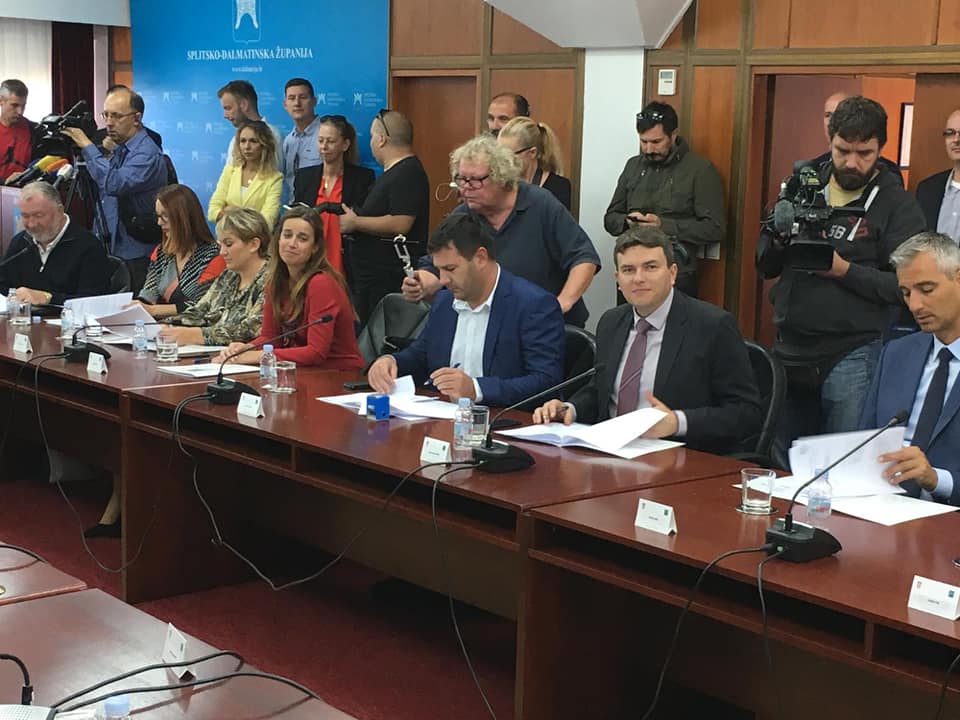 Kaštelanska dobrovoljna vatrogasna društva dobivaju tri nova vozila