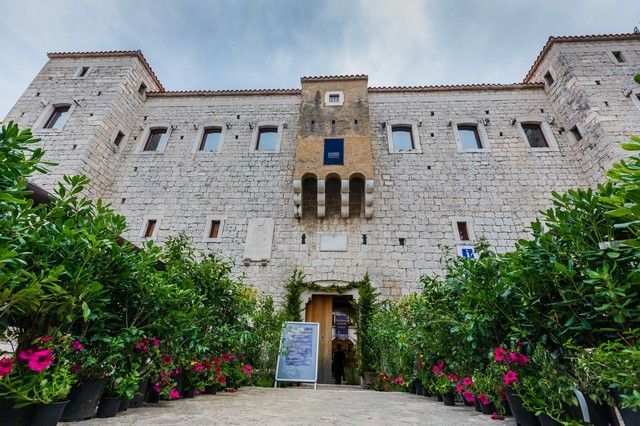 Javni poziv za kandidiranje manifestacija za dodjelu potpora iz programa „Potpore za turističke manifestacije“ u 2021. godini