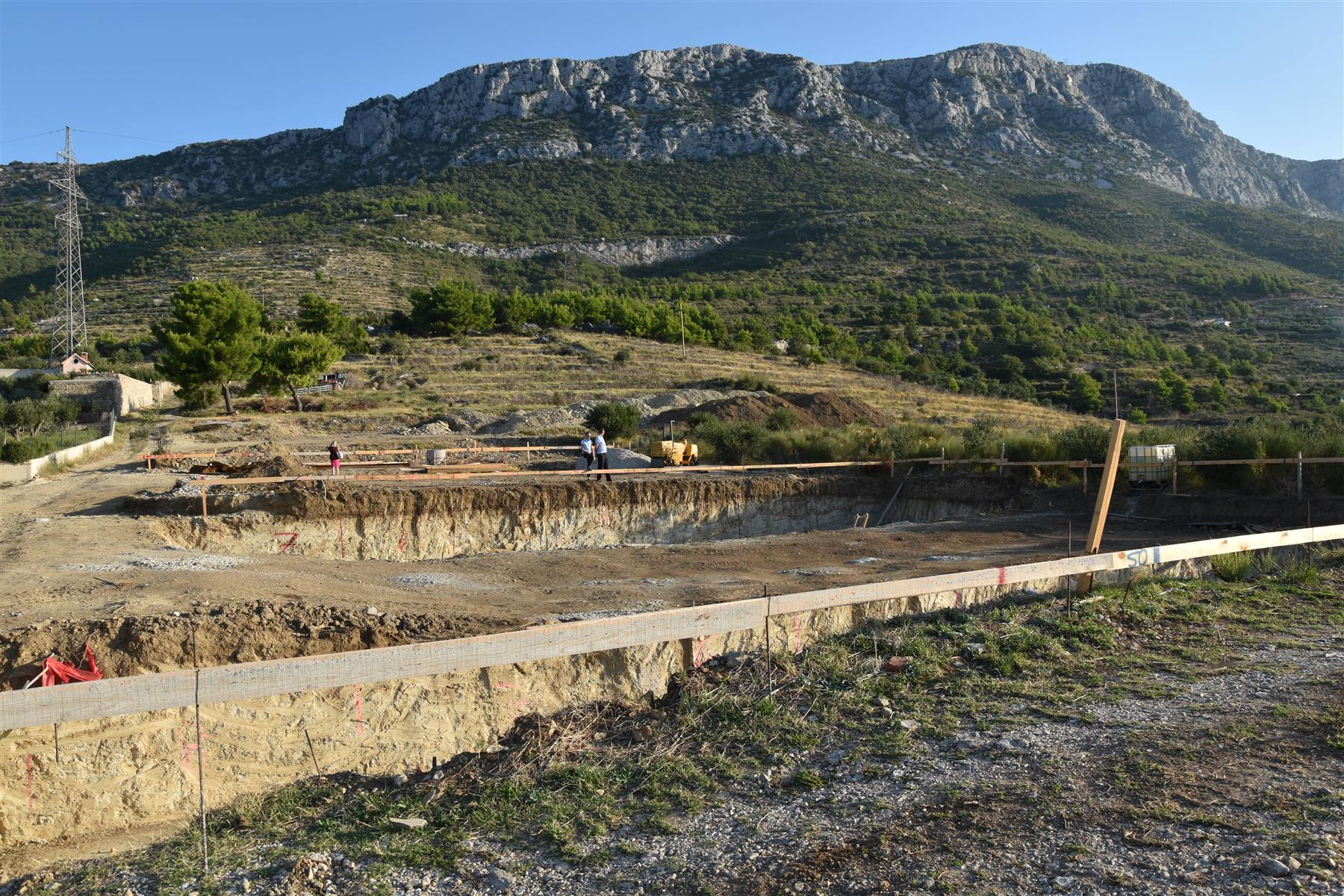 Započeli radovi na proširenju groblja Gospe na krugu u Kaštel Kambelovcu