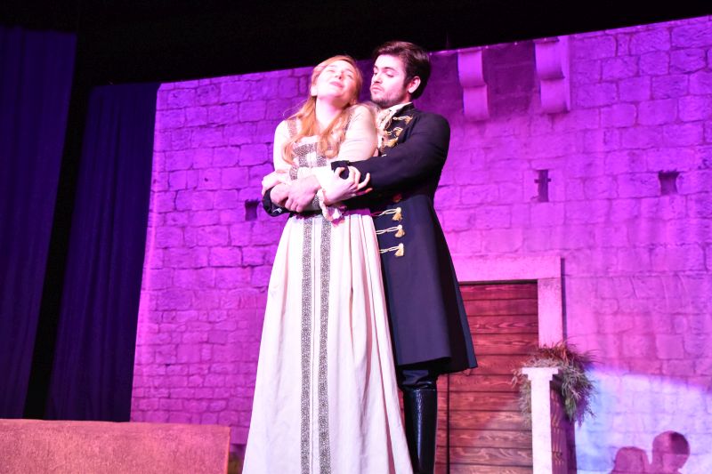 Projekcija ljubavnih filmova u dvorcu Rušinac