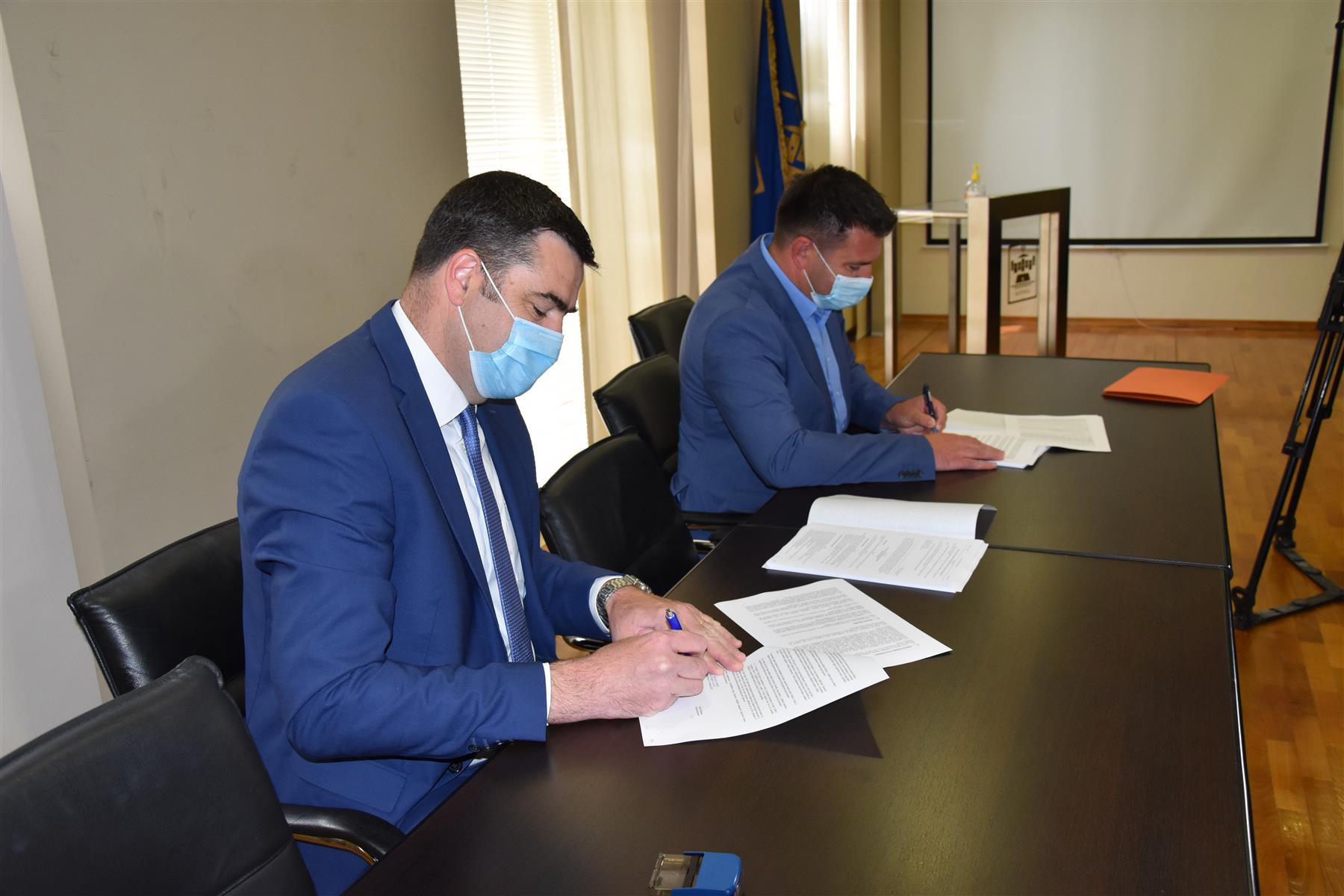 Grad Kaštela i tvrtka CEMEX Hrvatska potpisali ugovor o upravljanju prvim reciklažnim dvorištem za građevni otpad na području Splitsko – dalmatinske županije