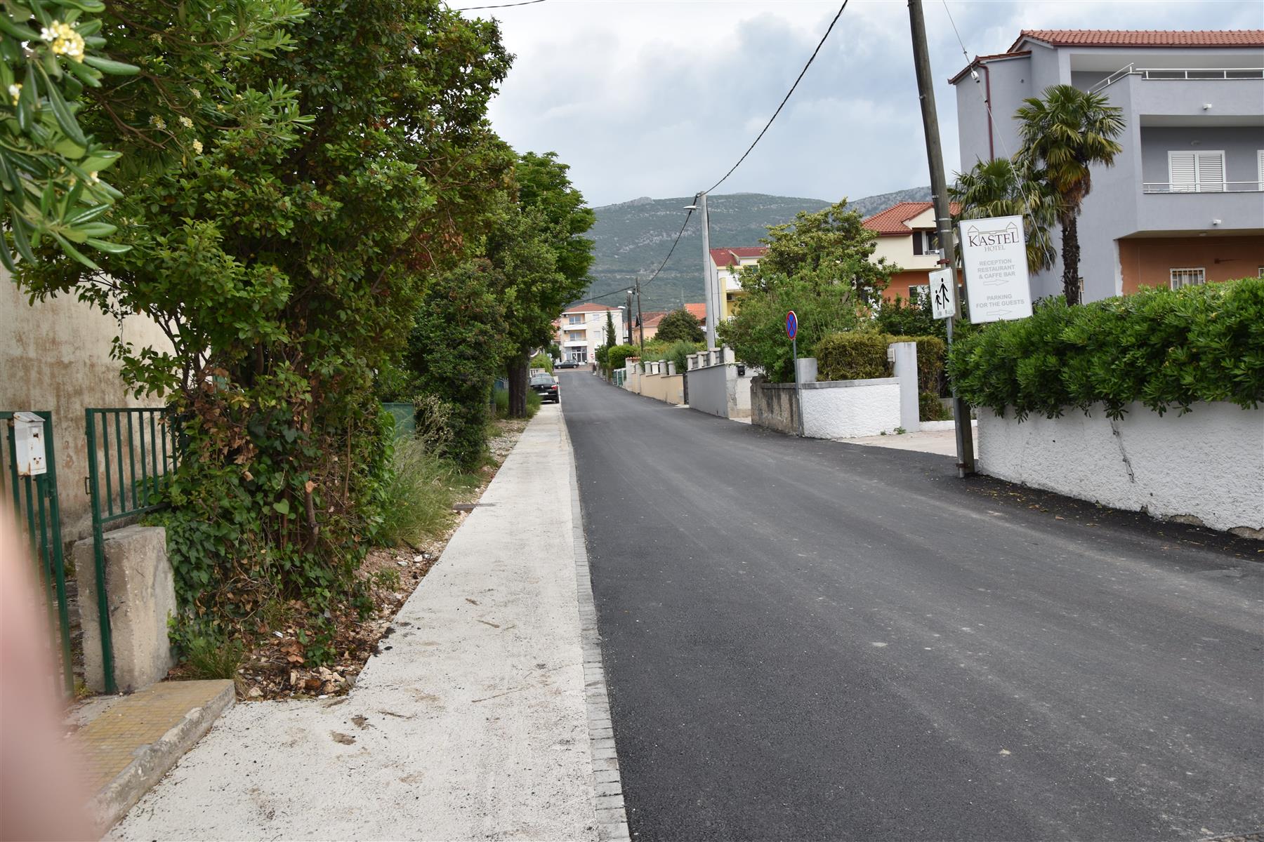 Nastavljaju se radovi na uređenju ulica u Kaštelima
