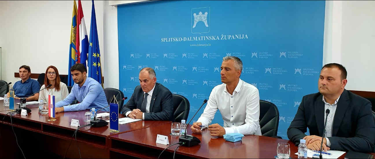 Potpisani ugovori vrijedni 8,5 milijuna kuna za razvoj obalne i morske infrastrukture Omiša, Trogira, Kaštela i Tučepa