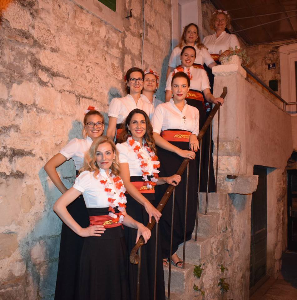 Ovoga petka igrokaz za djecu i koncert klape Neverin