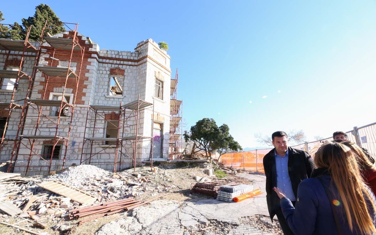 Gradu Kaštela odobreno 3,7 milijuna kuna za obnovu Vile Nika