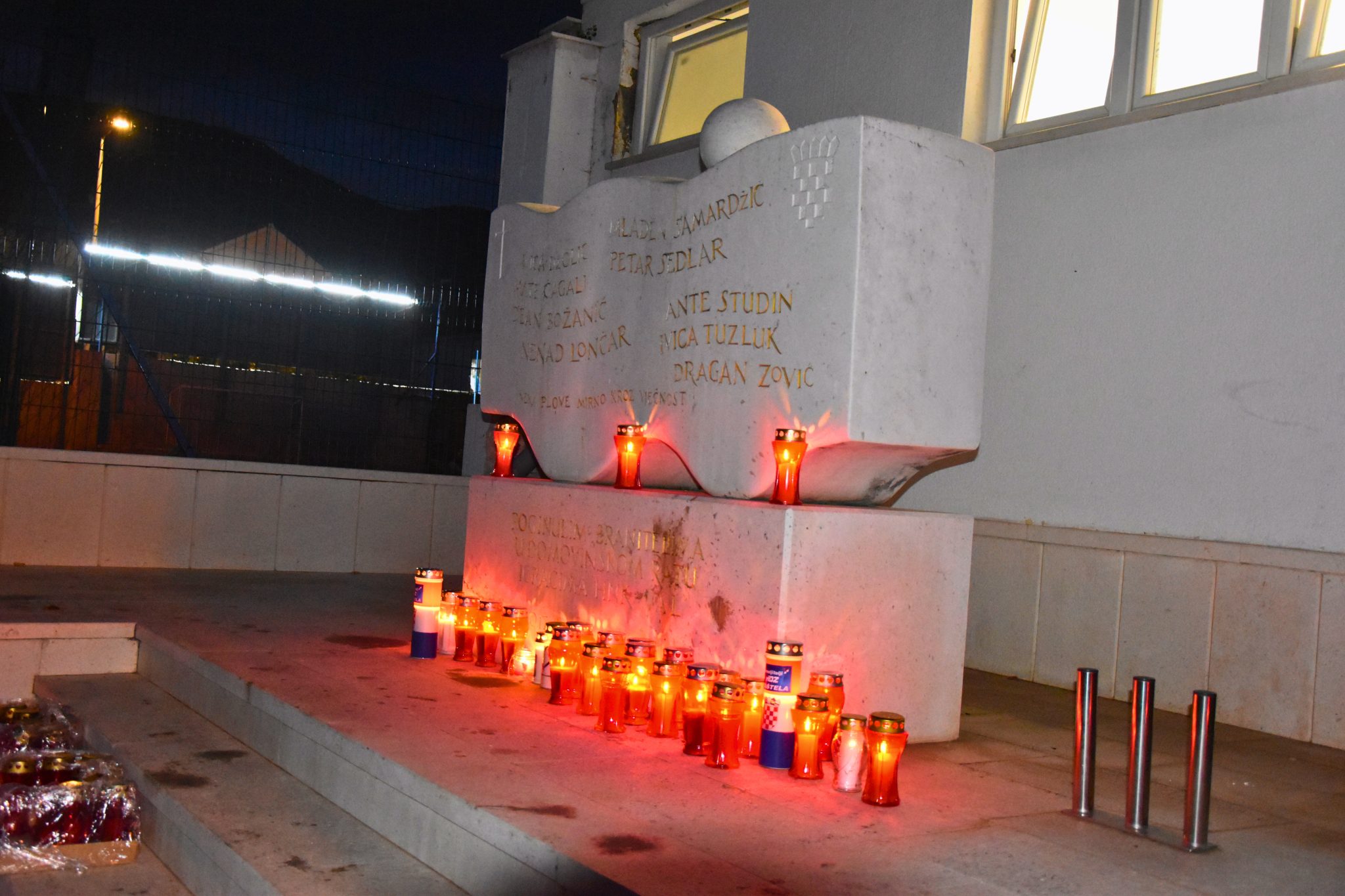 31818770 C30f 4a08 Aa09 9a6a4aad9245