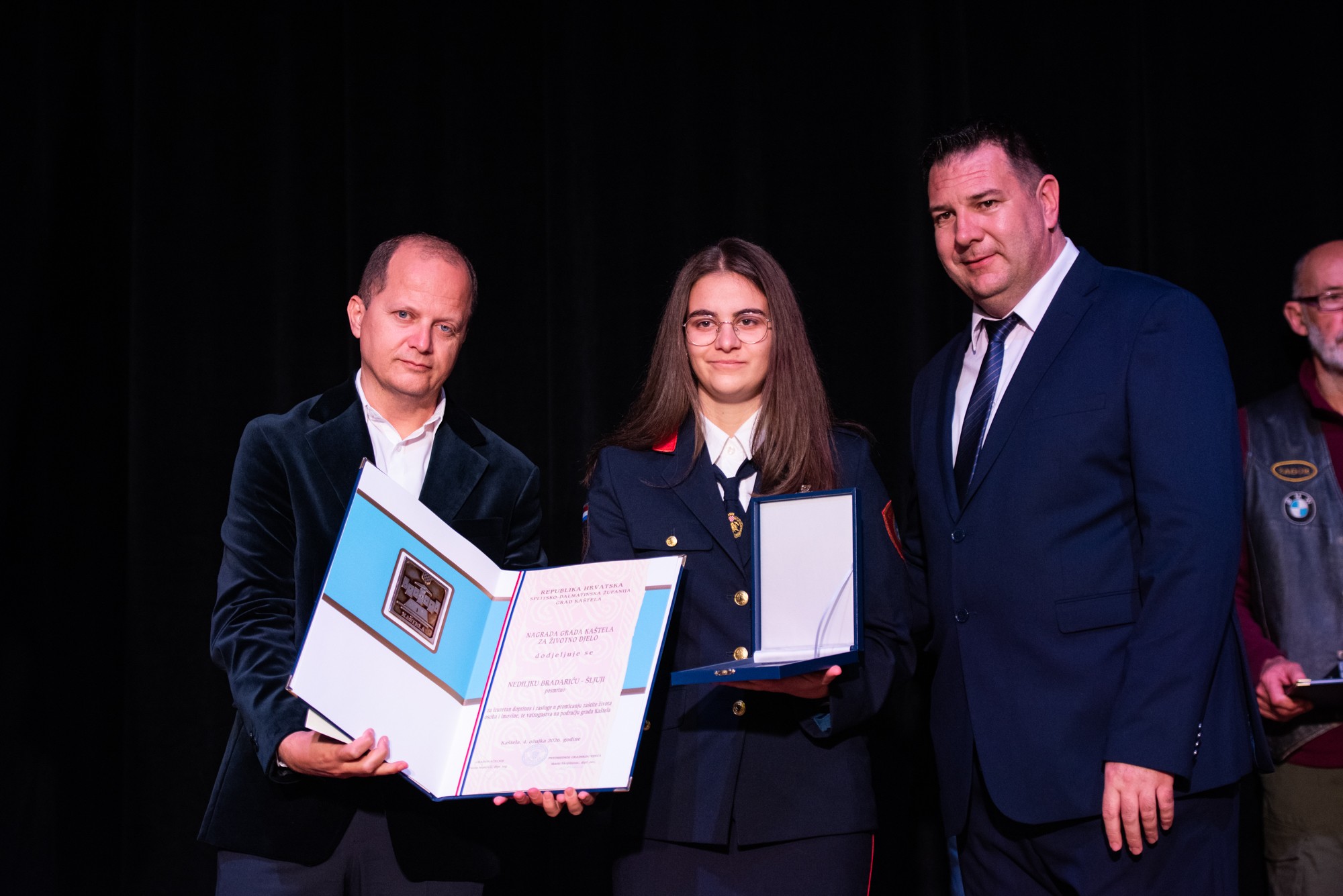 Svecana Sjednica Gv 24